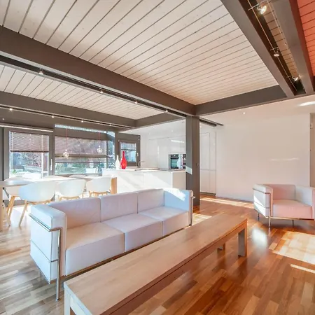 Robinson Private Luxury Villa *